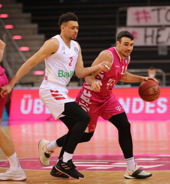 拉爵一直在 拉爵一直在